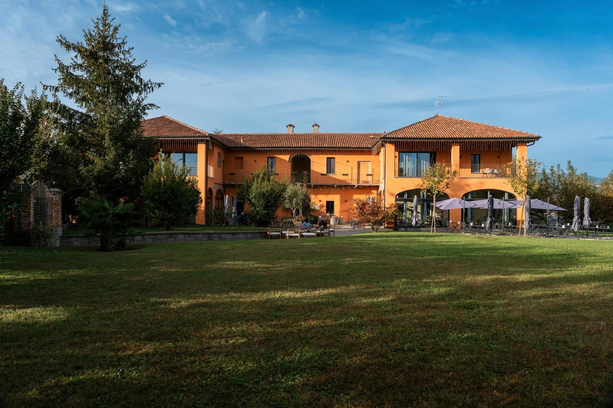 Equirelais Hotel Lomnago Luaran gambar