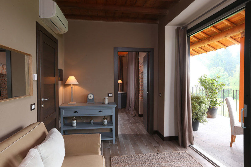 Equirelais Hotel Lomnago Luaran gambar