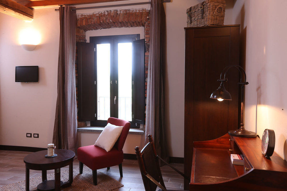 Equirelais Hotel Lomnago Luaran gambar